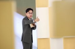 持人汪涵一路从分歧专业维度为选手评脉指点 